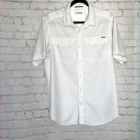 Columbia Men's White Performance  Wear Breathable Short Sleeve Button Down Shirt - Picture 2 of 6